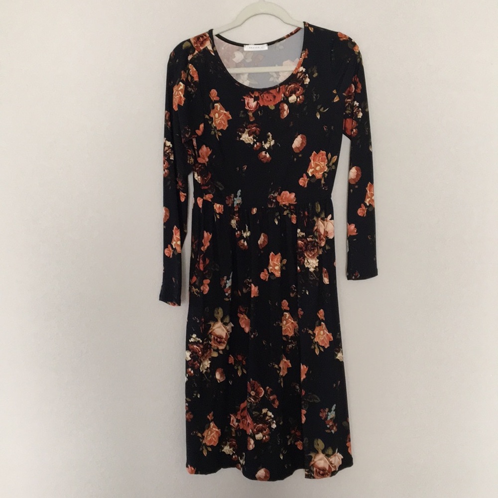 Black floral dress with pockets